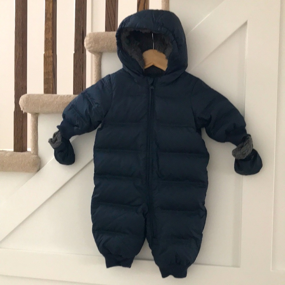 Baby Gap Snowsuit One Piece Size 6-12 months